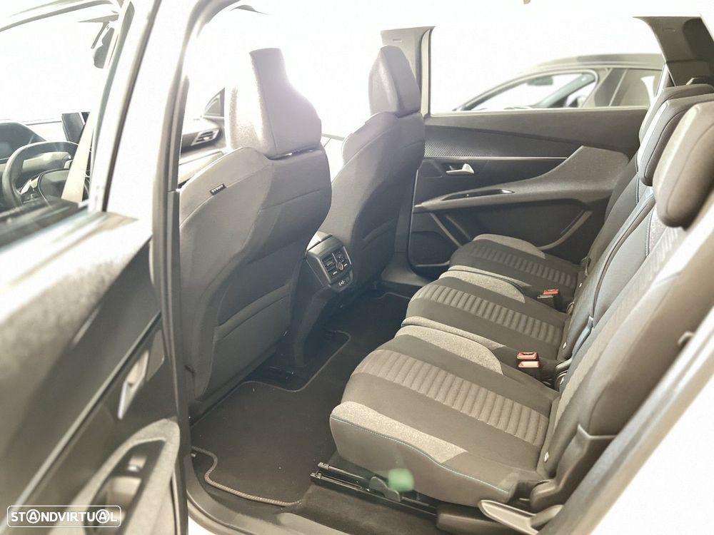 Peugeot 5008 1.2 PureTech Allure Pack EAT8 - 11