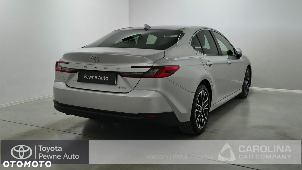 Toyota Camry - 26