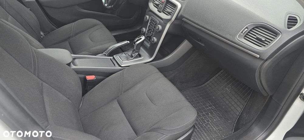 Volvo V40 D2 Geartronic Inscription - 12