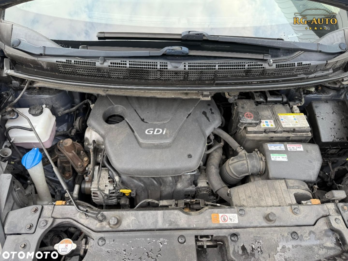 Kia Carens - 36
