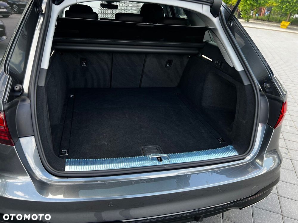 Audi A4 Avant 35 TFSI mHEV S Line S tronic - 38