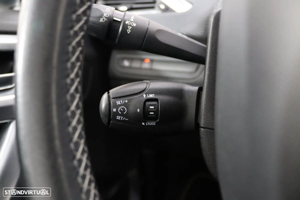 Peugeot 2008 PureTech 110 GPF Stop&Start EAT6 Allure - 14