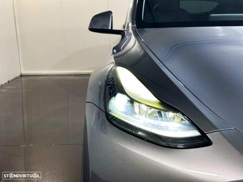 Tesla Model Y Long Range Dual Motor AWD - 15