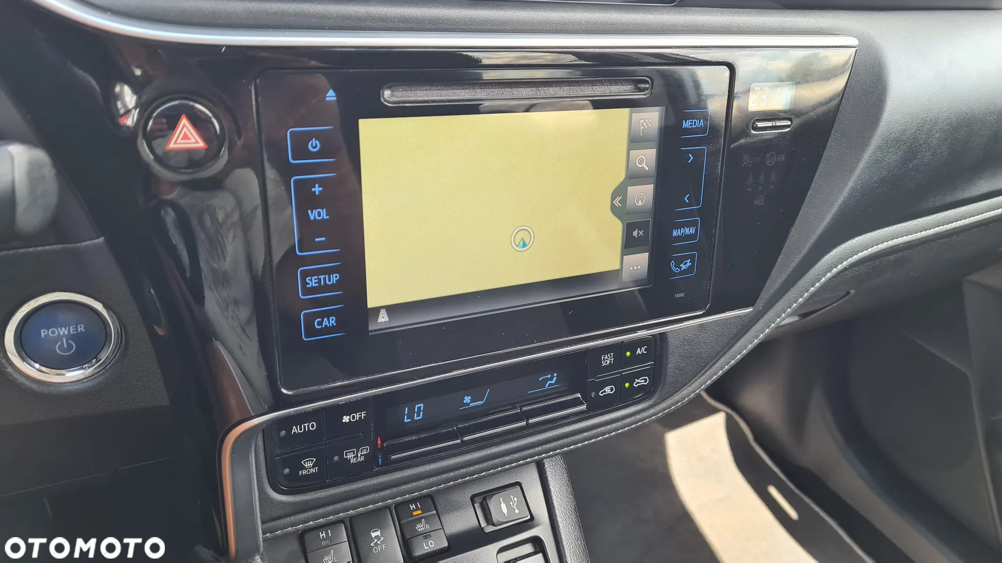 Toyota Auris - 23