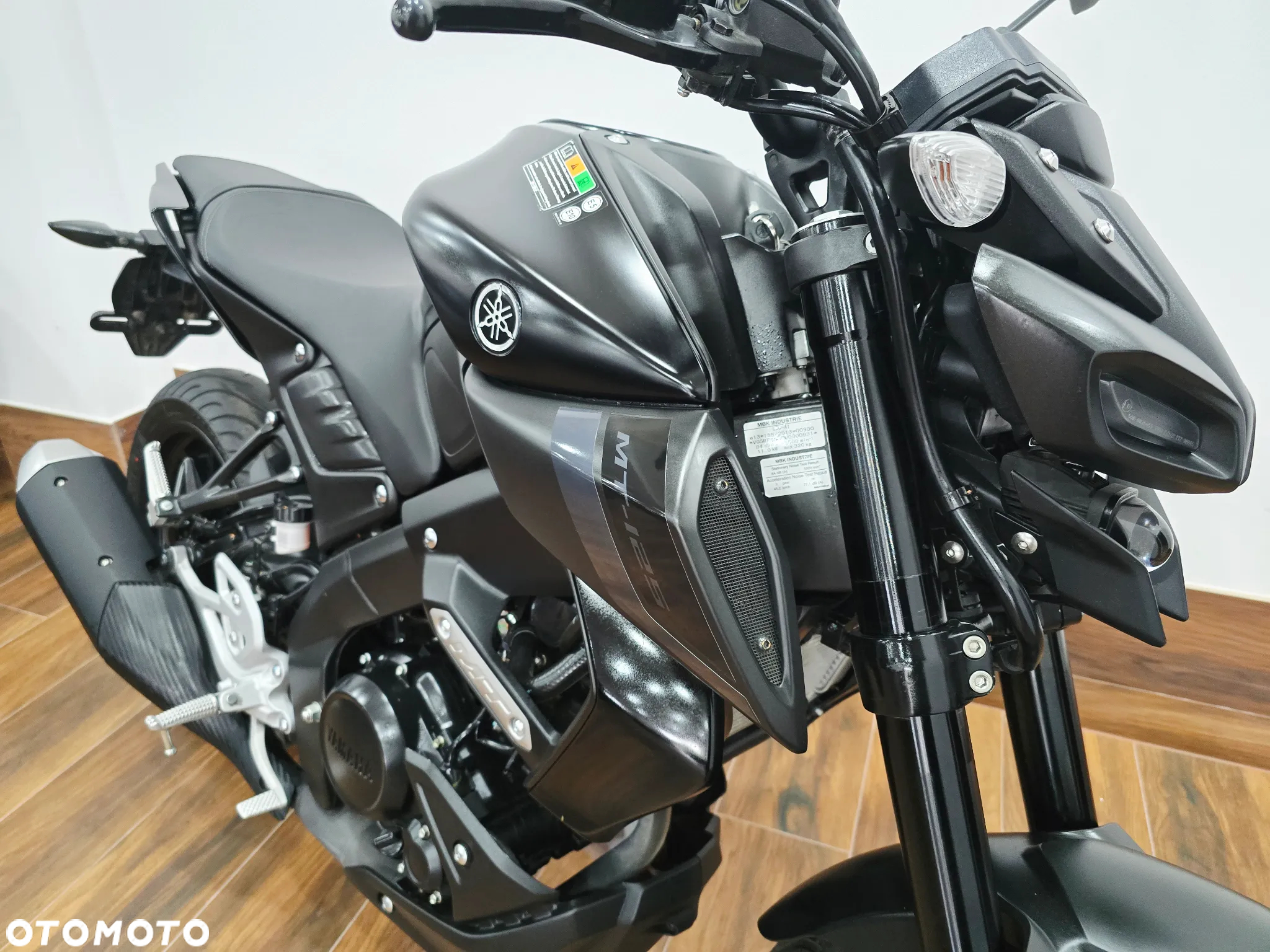 Yamaha MT - 6