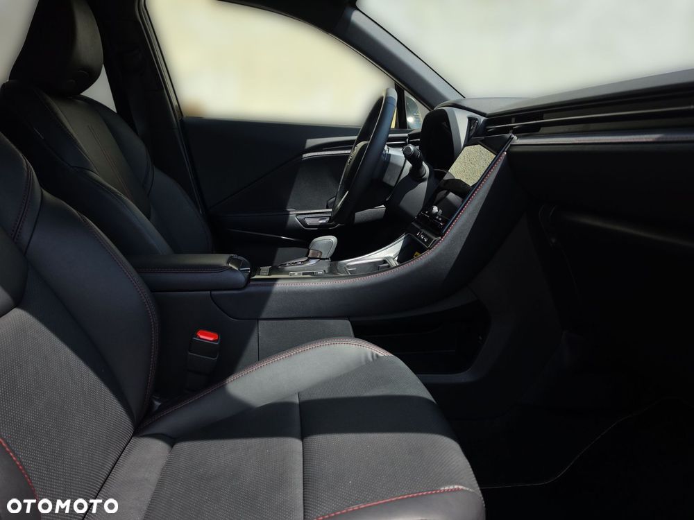 Lexus LBX 1.5 Hybrid Emotion - 23
