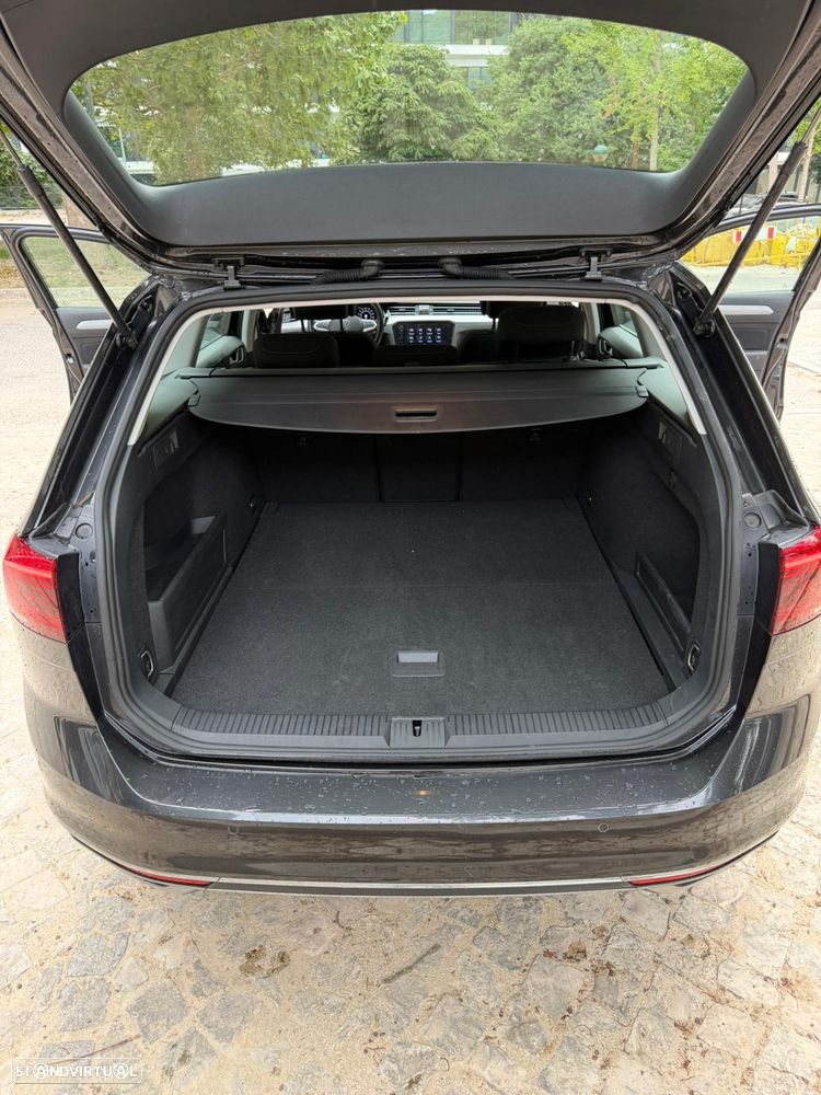 VW Passat Variant - 7