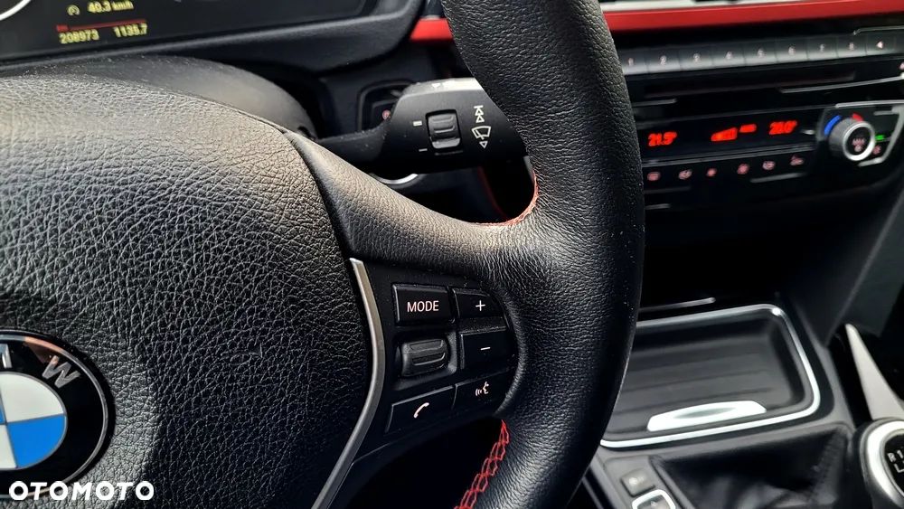 BMW Seria 3 320d Sport Line - 15