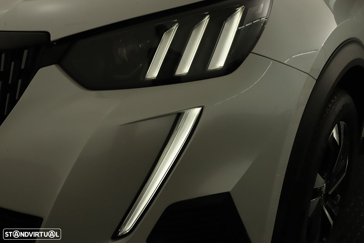 Peugeot 2008 1.2 PureTech GT EAT8 - 6