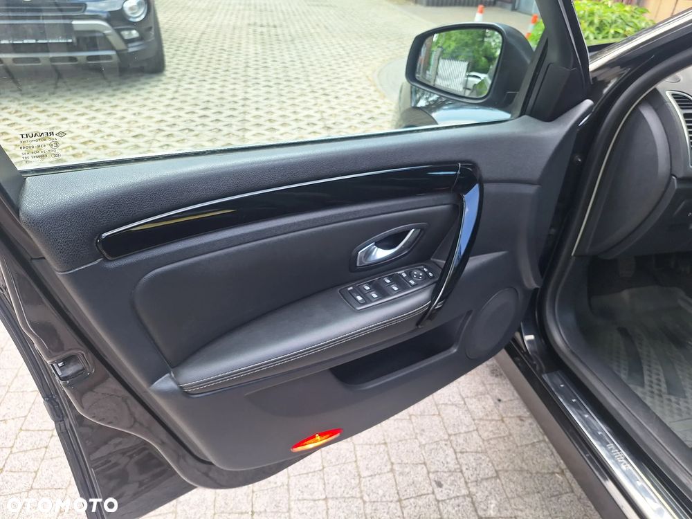 Renault Laguna dCi 180 FAP Initiale - 12
