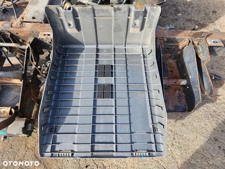 POKRYWA OSŁONA AKUMULATORÓW IVECO EUROCARGO TRAKKER 65x55 cm 98427424 - 4