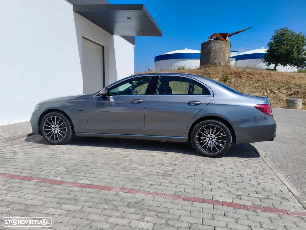 Mercedes-Benz E 300 de AMG Line - 17