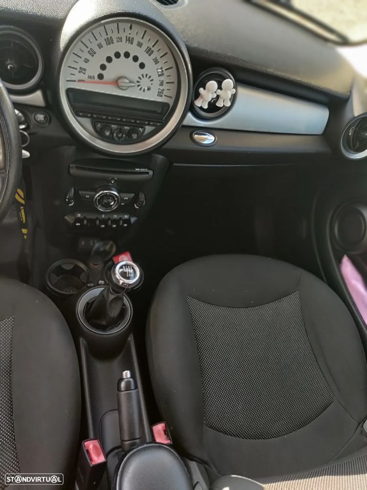 MINI 3 Portas One D - 9