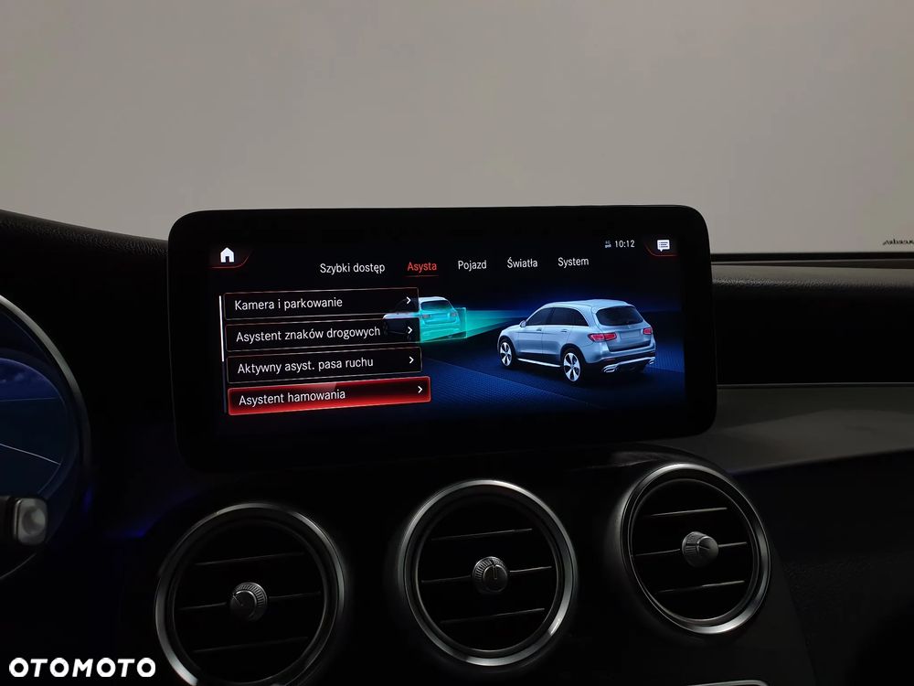 Mercedes-Benz GLC 300 d 4Matic 9G-TRONIC AMG Line Plus - 23
