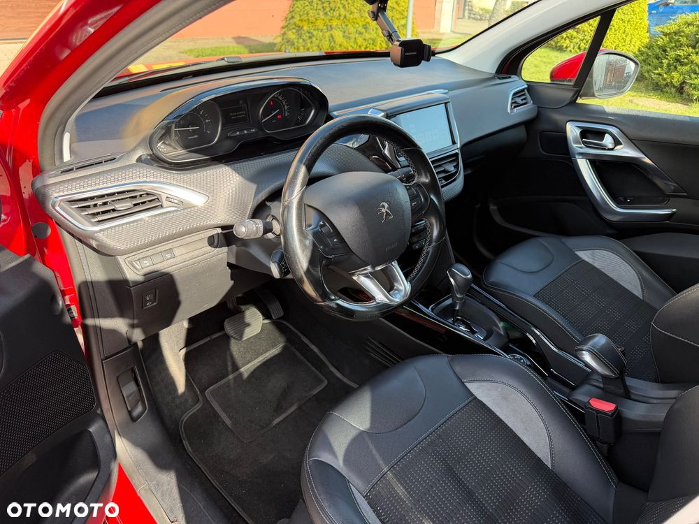 Peugeot 2008 PureTech 110 Stop&Start EAT6 Allure - 9