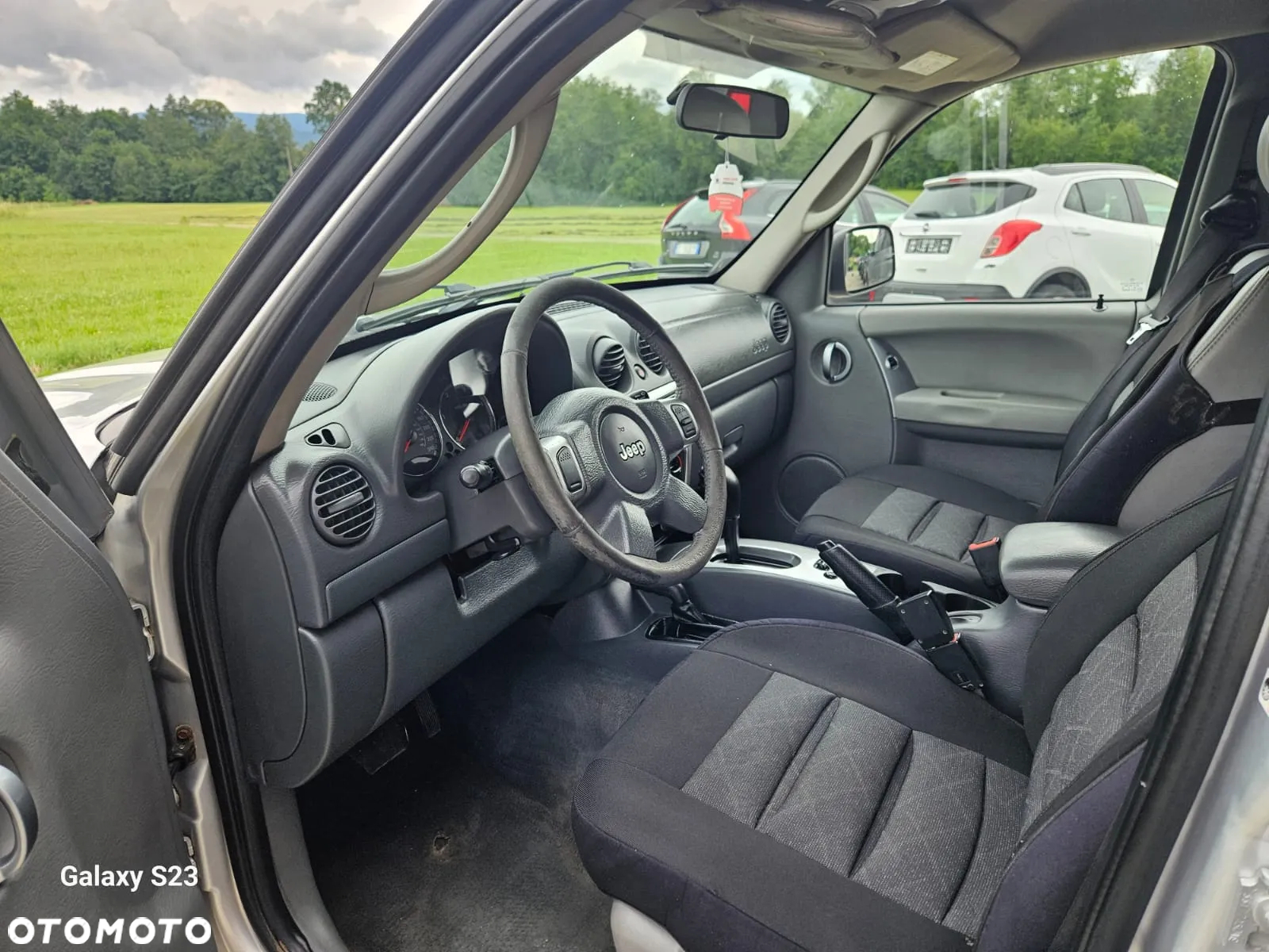 Jeep Cherokee 2.8 CRD Automatik Limited - 12