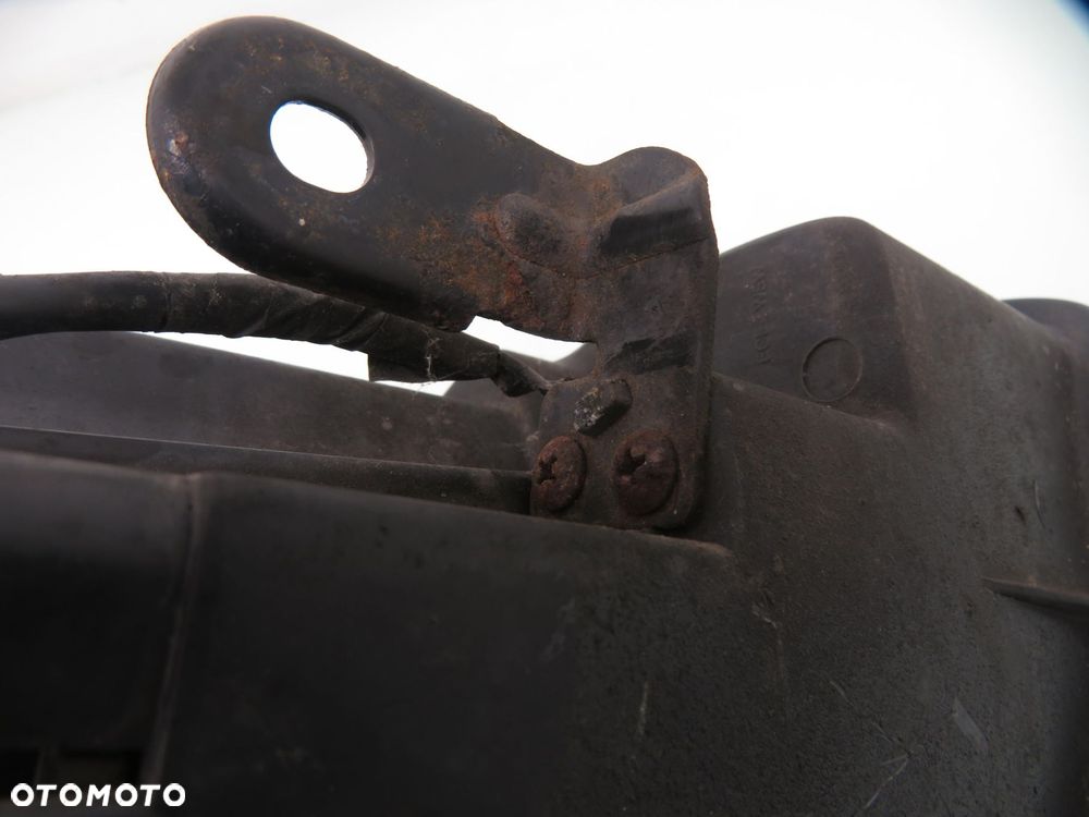 LAMPA LEWA PRZEDNIA KIA CARENS II - 4