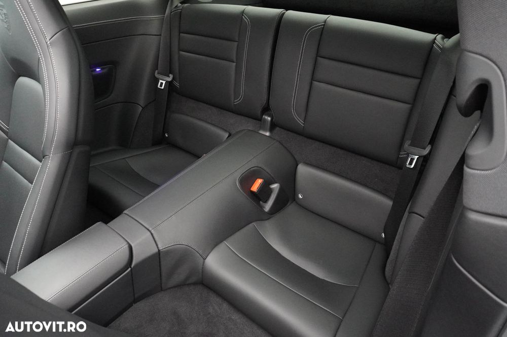 Porsche 911 Carrera 4 PDK - 19