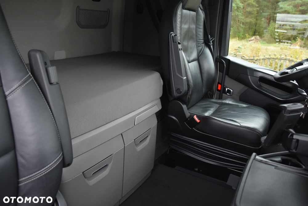 Scania S 450 MAXX OPCJA ! / CAŁA NA PODUSZKACH / SKÓRY / ALU-FELGI / VIRTUALNE ZEGARY / KLIMA POSTOJOWA / XII 2021 / FULL LED / STANDARD / RETARDER / ! Jak nowa ! ! - 33