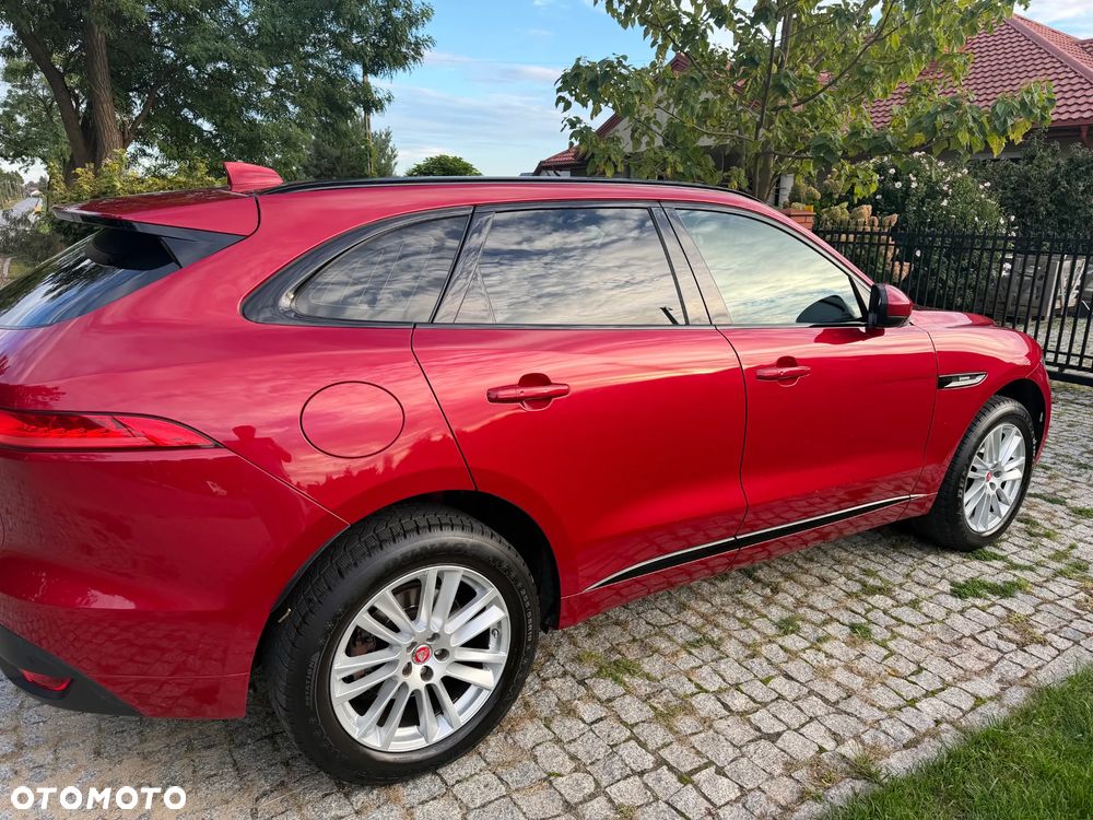 Jaguar F-Pace - 4