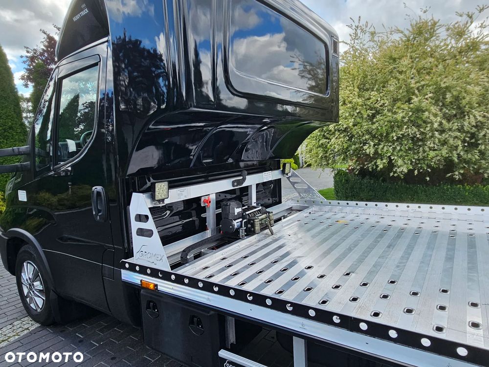 Iveco DAILY 35S18 HI-MATIC AUTOLAWETA LAWETA KABINA SYPIALNA! - 17