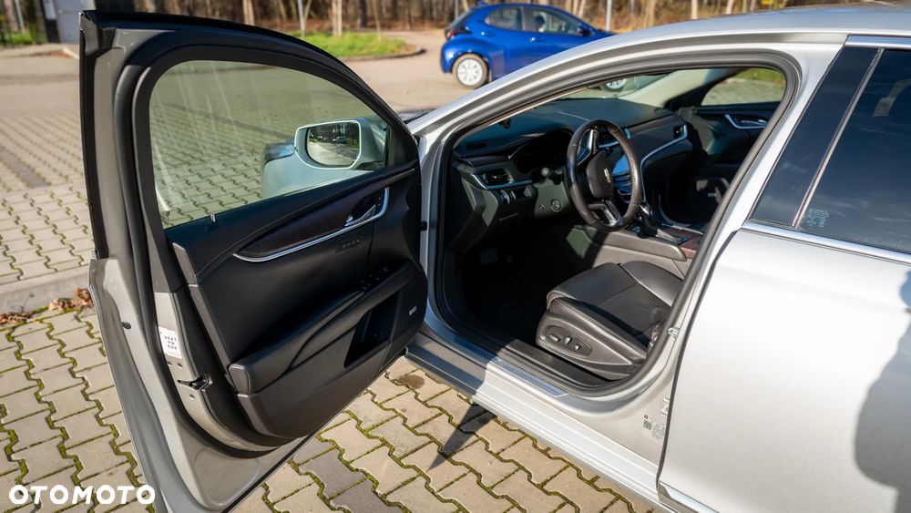 Cadillac XTS - 13