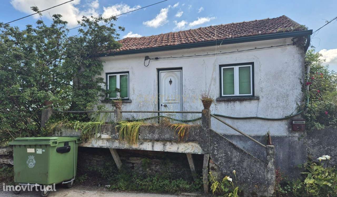 Moradia T2 para recuperar no centro da aldeia de Vale Centeio – Pombal - Grande imagem: 2/22