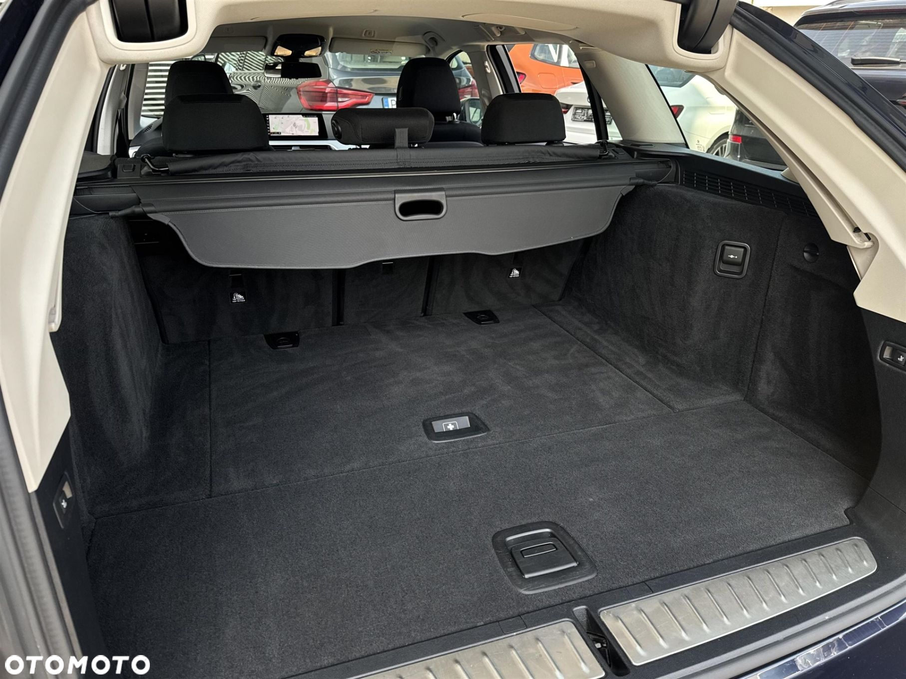 BMW Seria 5 520d - 24