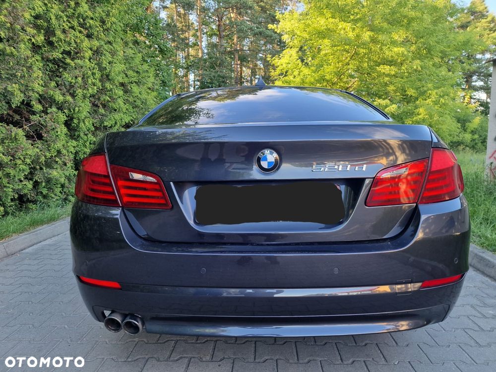 BMW Seria 5 520d Luxury Line - 2