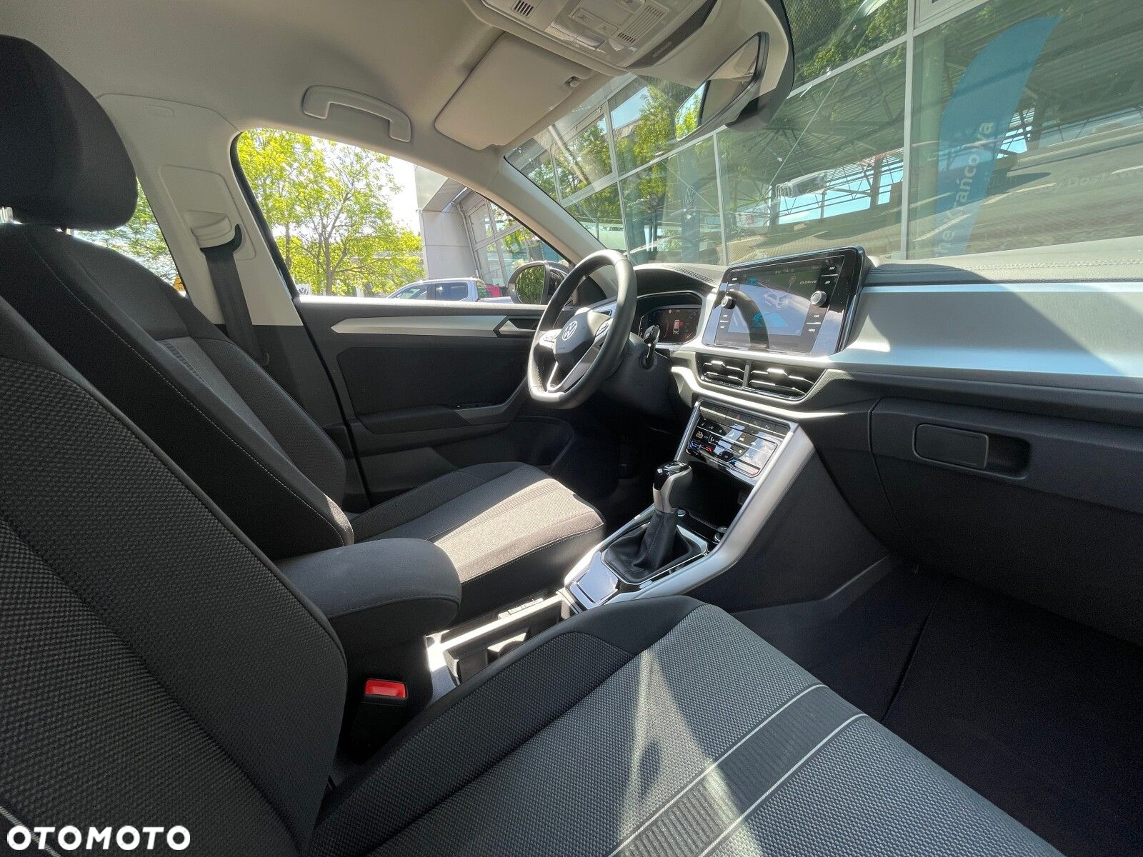 Volkswagen T-Roc - 14