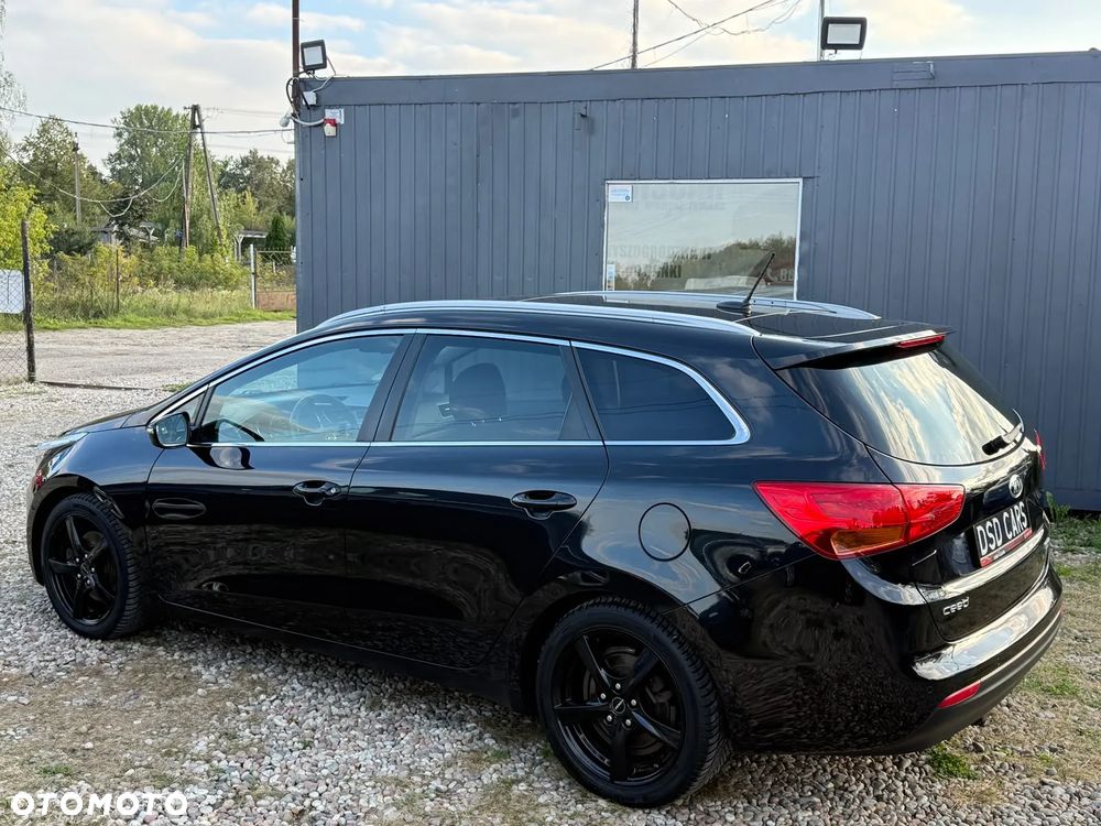 Kia Ceed 1.6 CRDi 128 Platinum Edition - 3