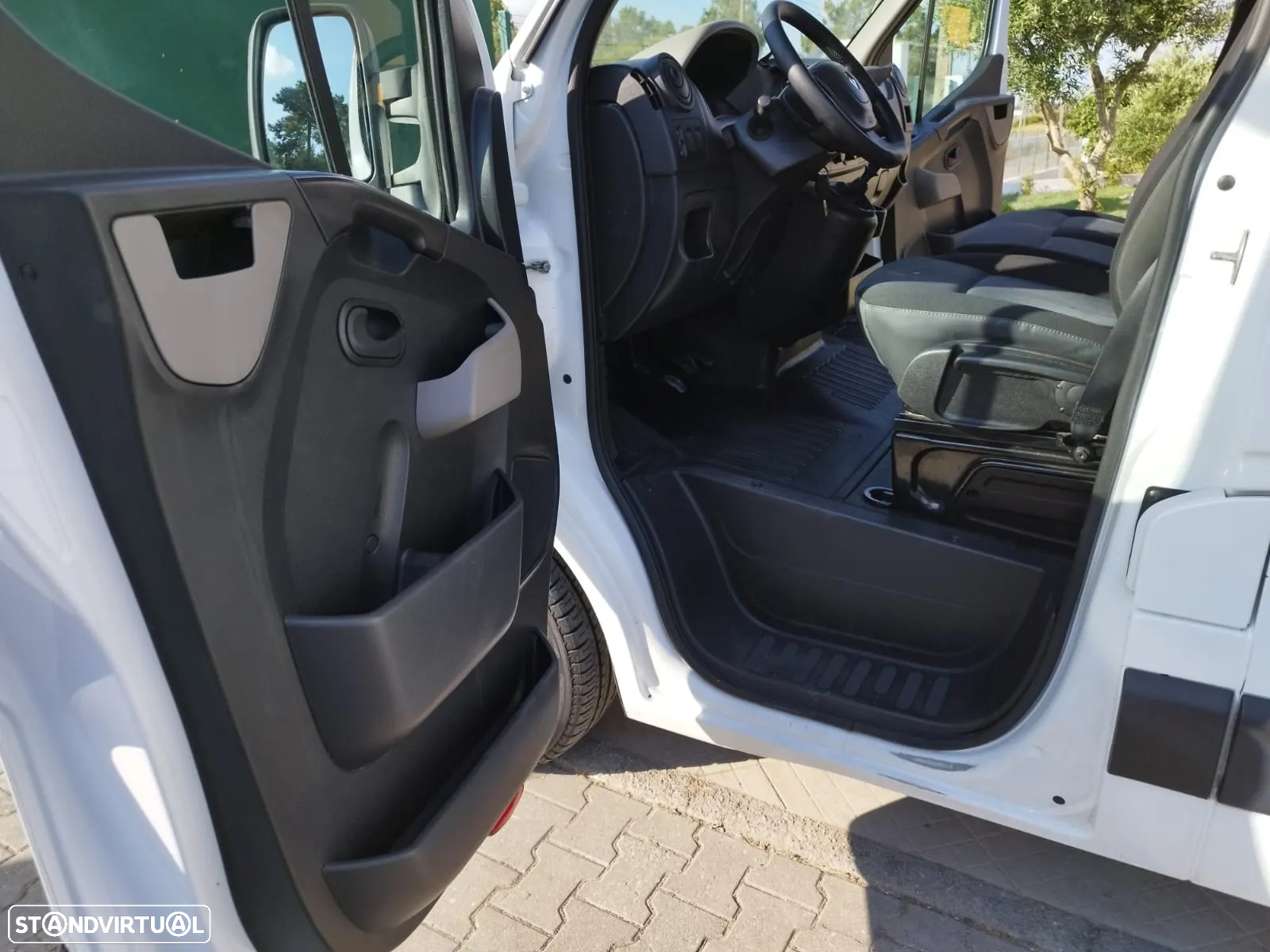 Renault Master 2.3 125 cv L2H2 - 17