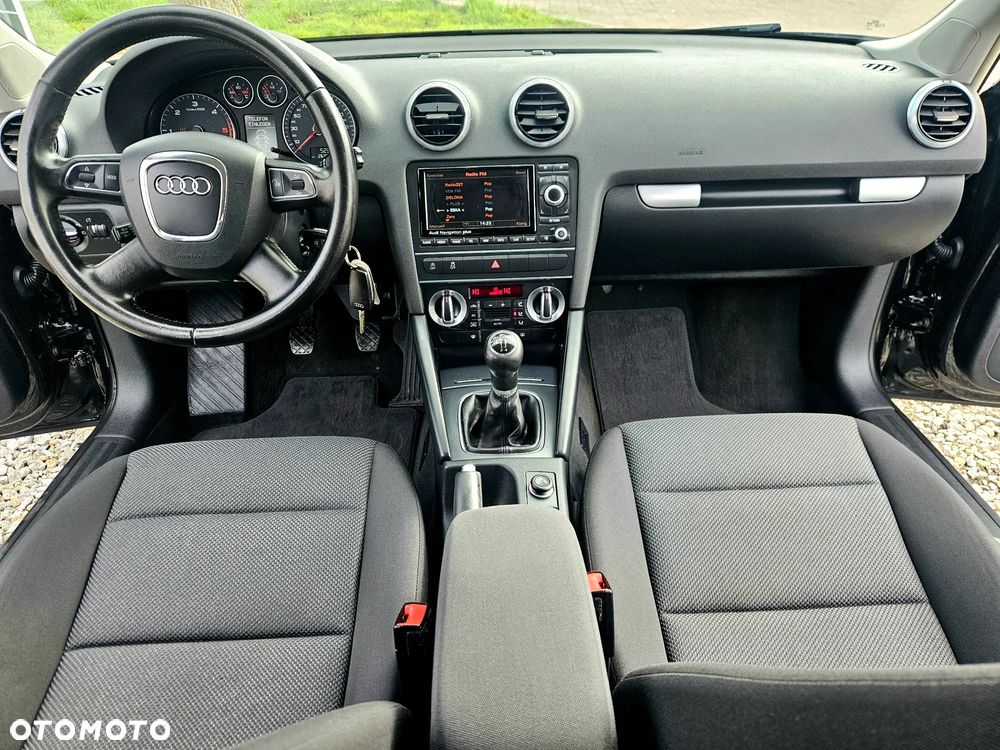 Audi A3 Sportback 1.6 TDI Ambiente - 24