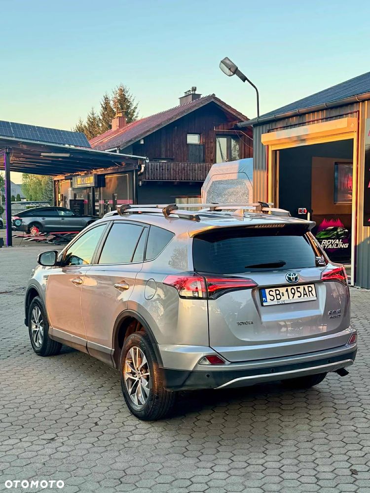 Toyota RAV4 - 7