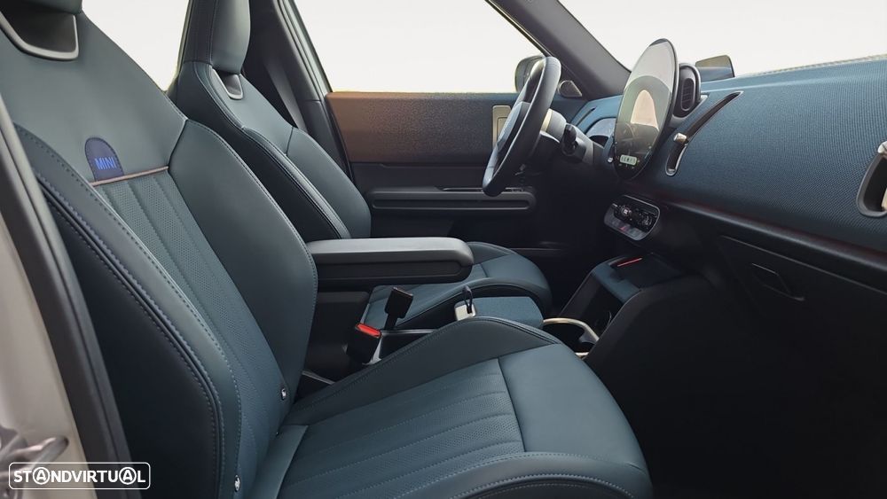 MINI Countryman E Favoured L - 10