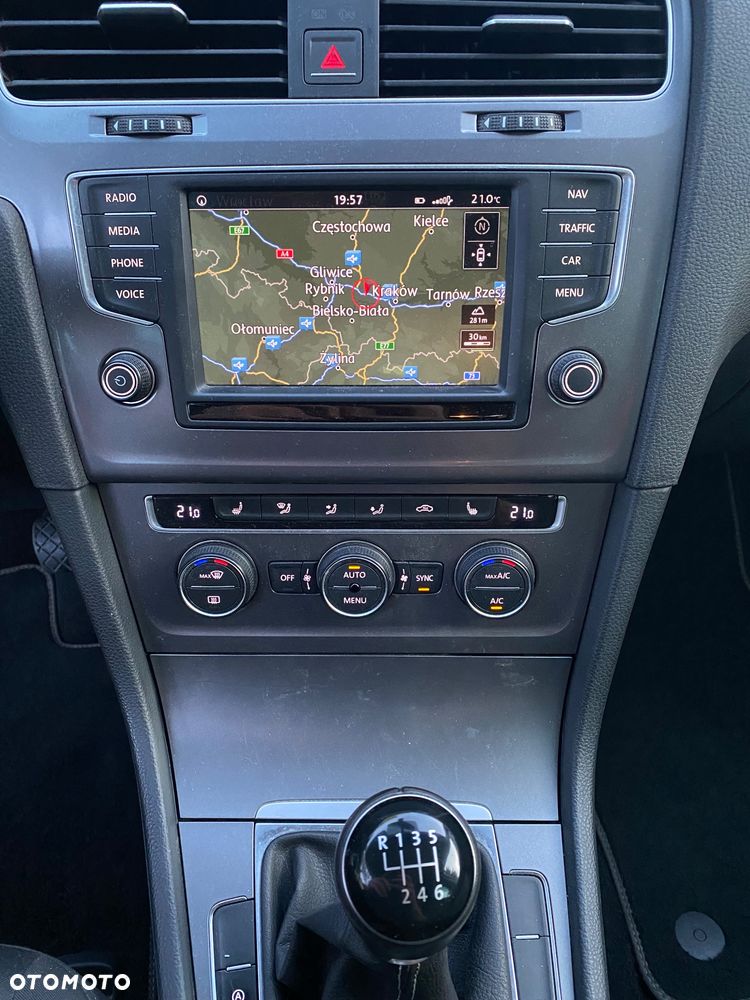 Volkswagen Golf 2.0 TDI BlueMotion Technology Lounge - 14