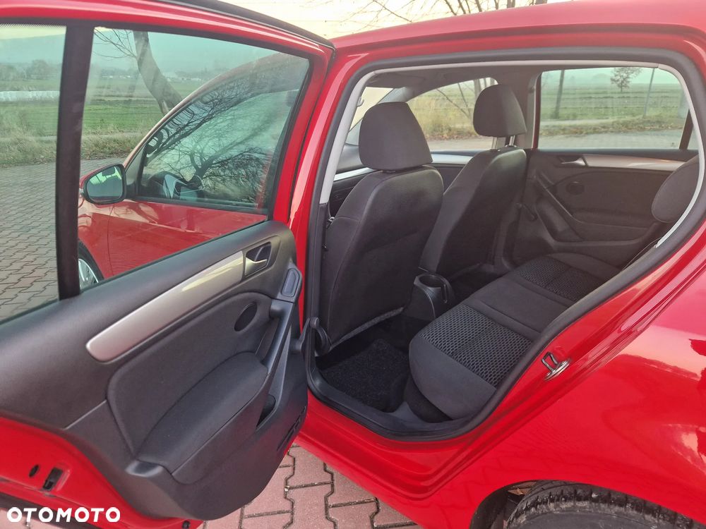 Volkswagen Golf 1.6 Comfortline - 11