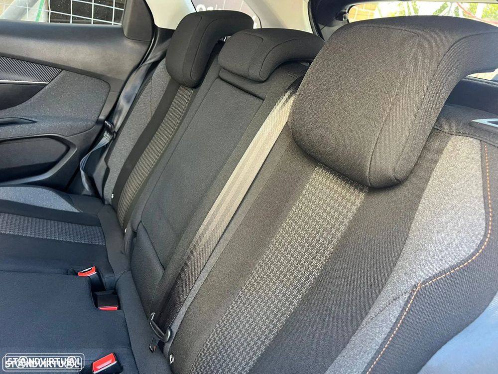 Peugeot 3008 1.5 BlueHDi Active - 51