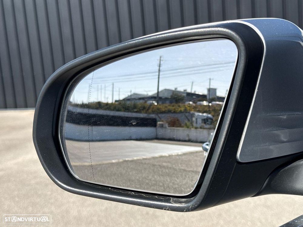 Mercedes-Benz GLA 250 e AMG Line - 17