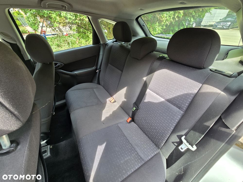 Ford Focus 1.6 Comfort - 23