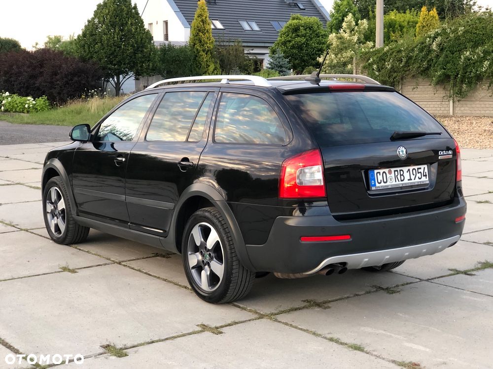 Skoda Octavia 2.0 TDI DPF 4x4 DSG Scout - 4