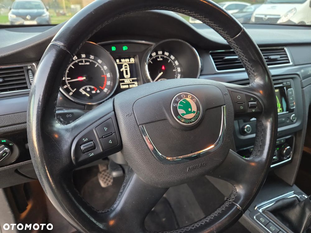 Skoda Superb - 16