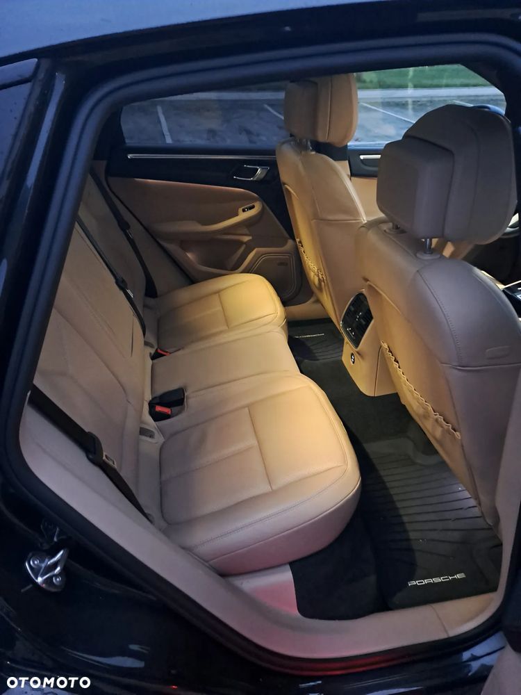 Porsche Macan Standard - 18