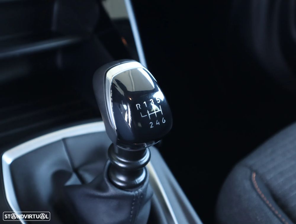 Peugeot 2008 1.2 PureTech Style - 45