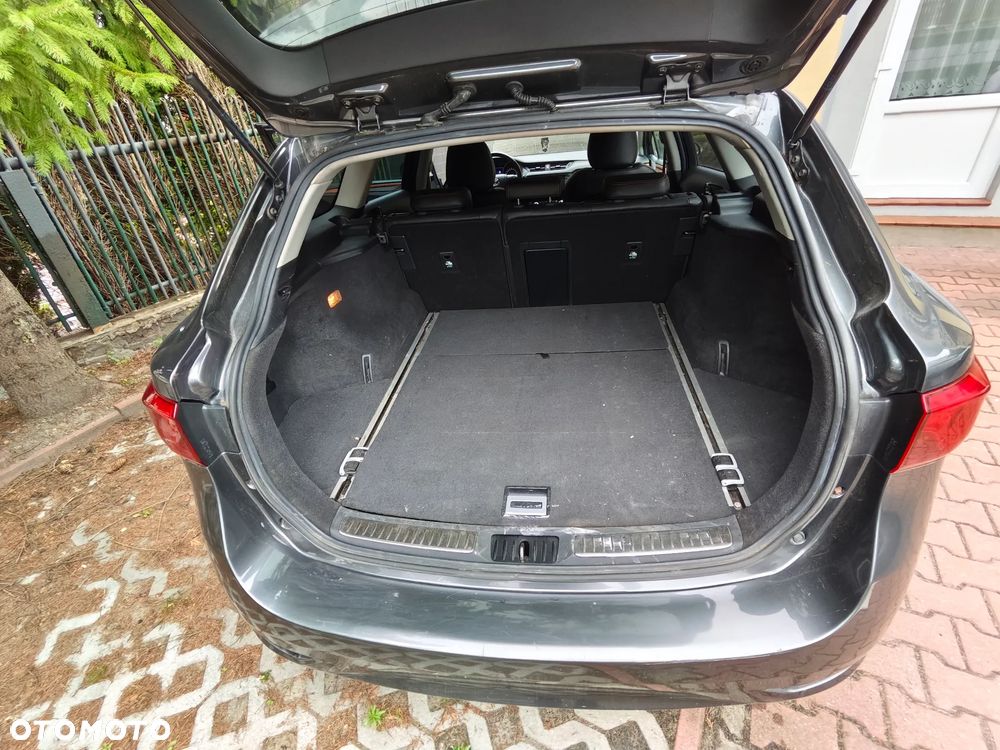 Toyota Avensis 1.8 Active MS - 9