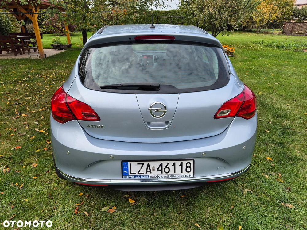 Opel Astra 2014 photo 3