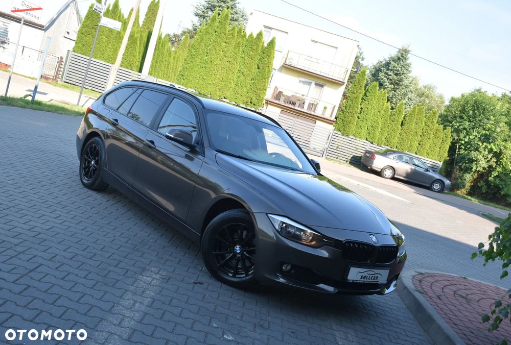BMW Seria 3 ver-318d-luxury-line - 3