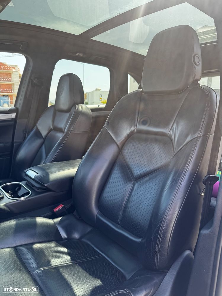 Porsche Cayenne Tiptronic - 7