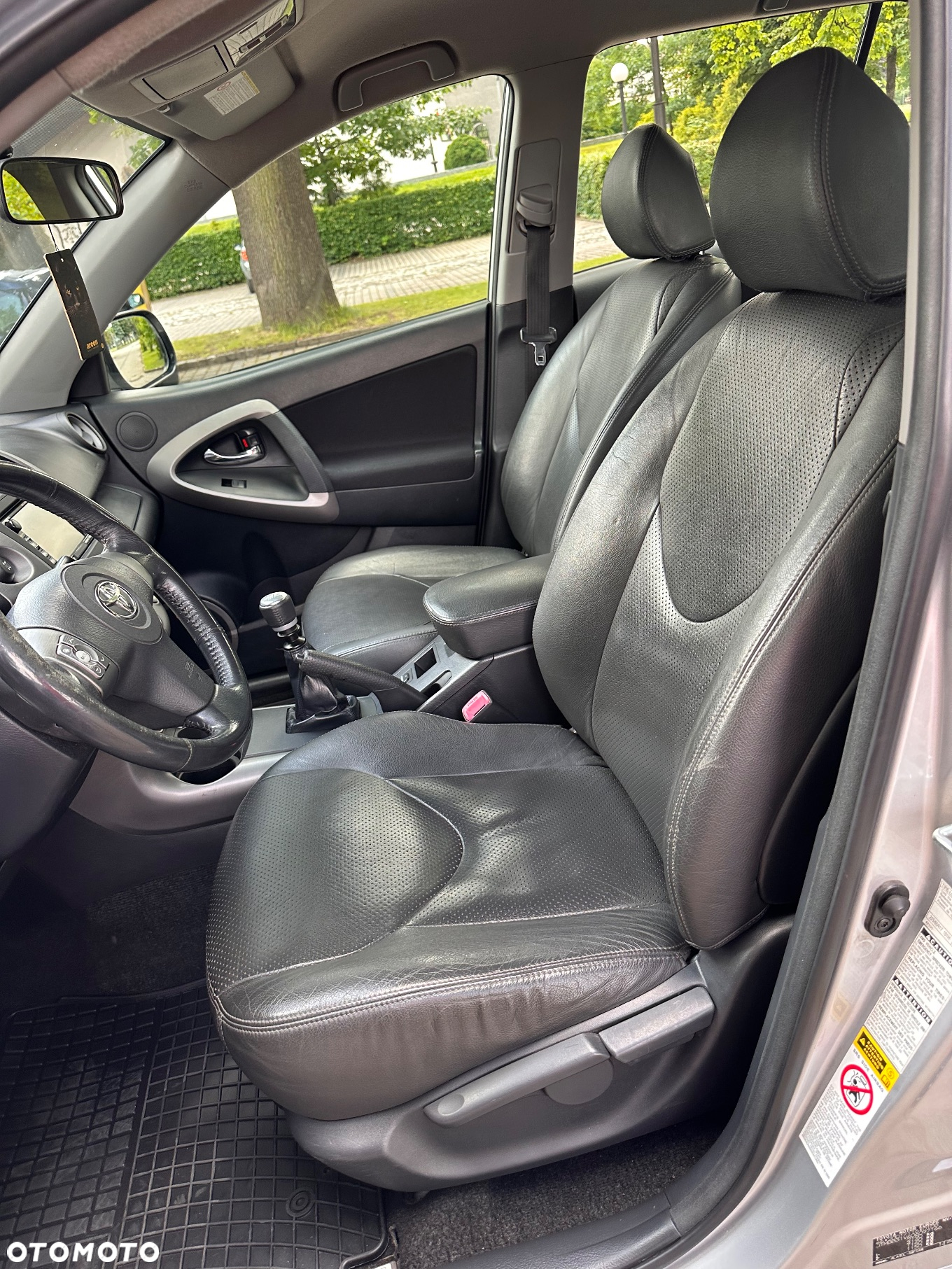 Toyota RAV4 2.2 D-CAT Sol - 32