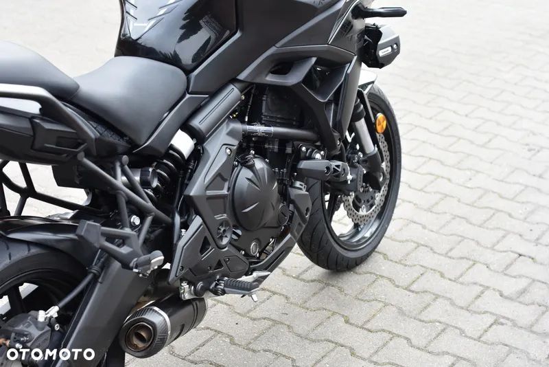 Kawasaki Versys 650 - 15